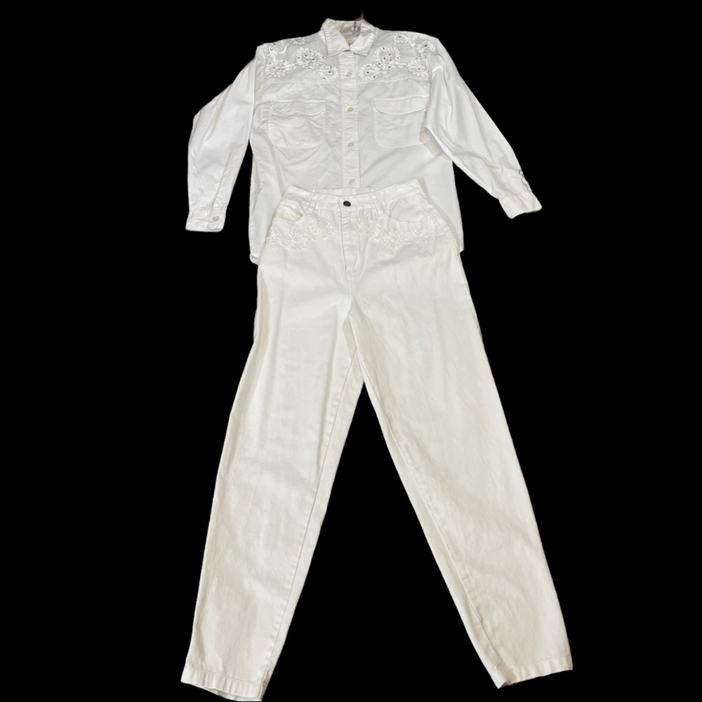 🌟 NWOT Vintage 2 piece Style Works Embroidered Jeans & Top